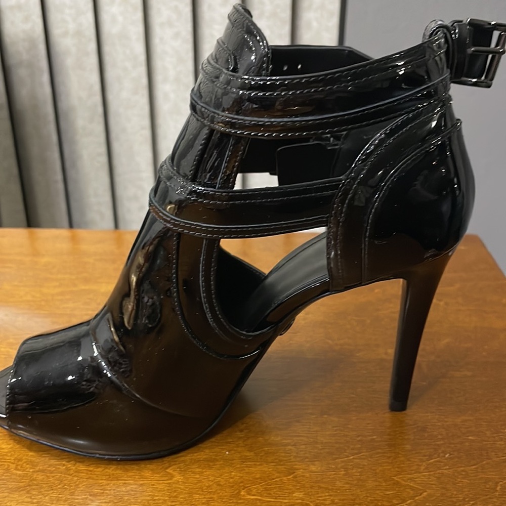 Shoes - Picture 3 of 5
